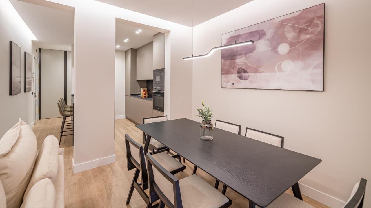 Image VirtualHome/poeu1iymuscxn9q8w9ac