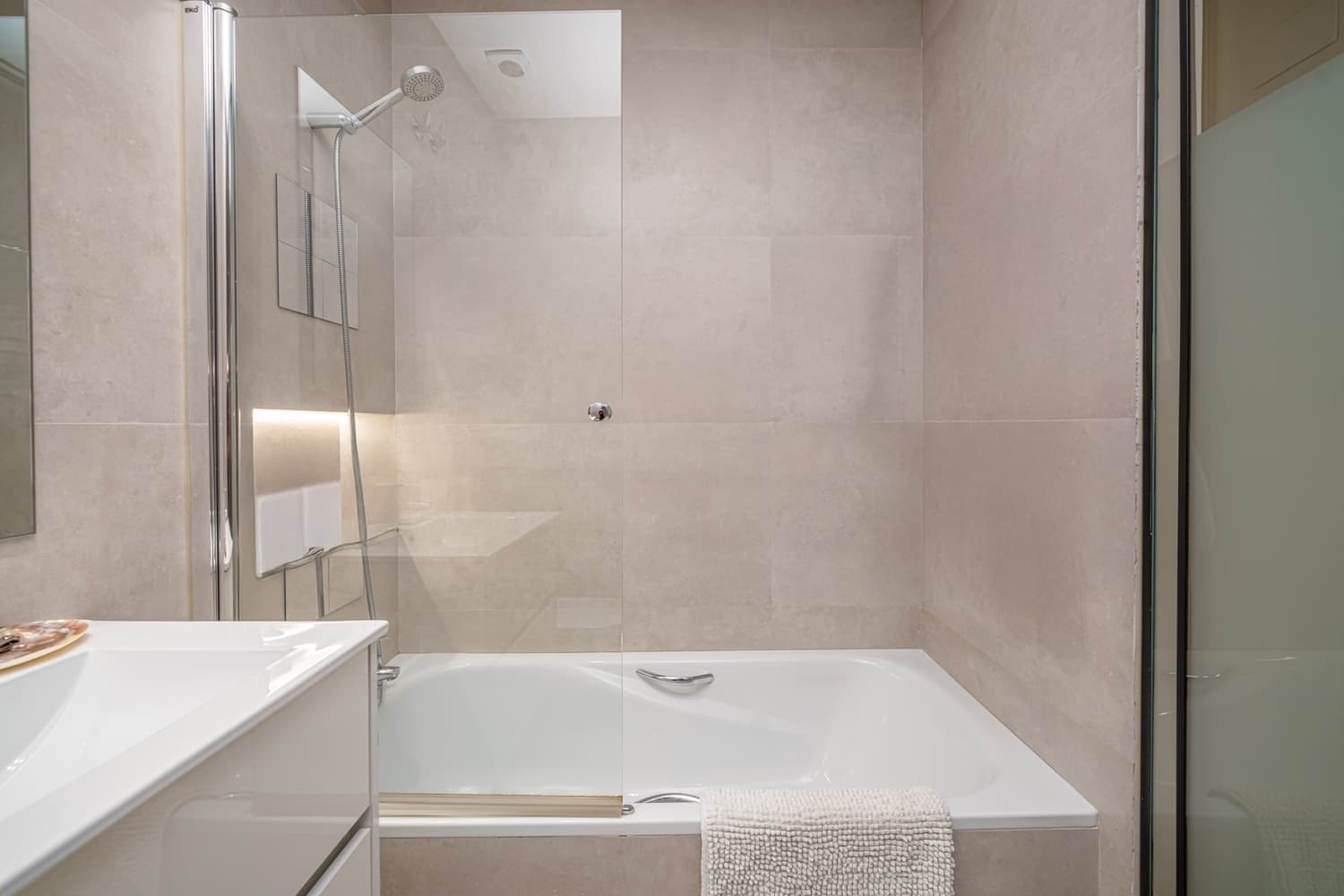 Image VirtualHome/h0u084gf1sdzfrn4eavu