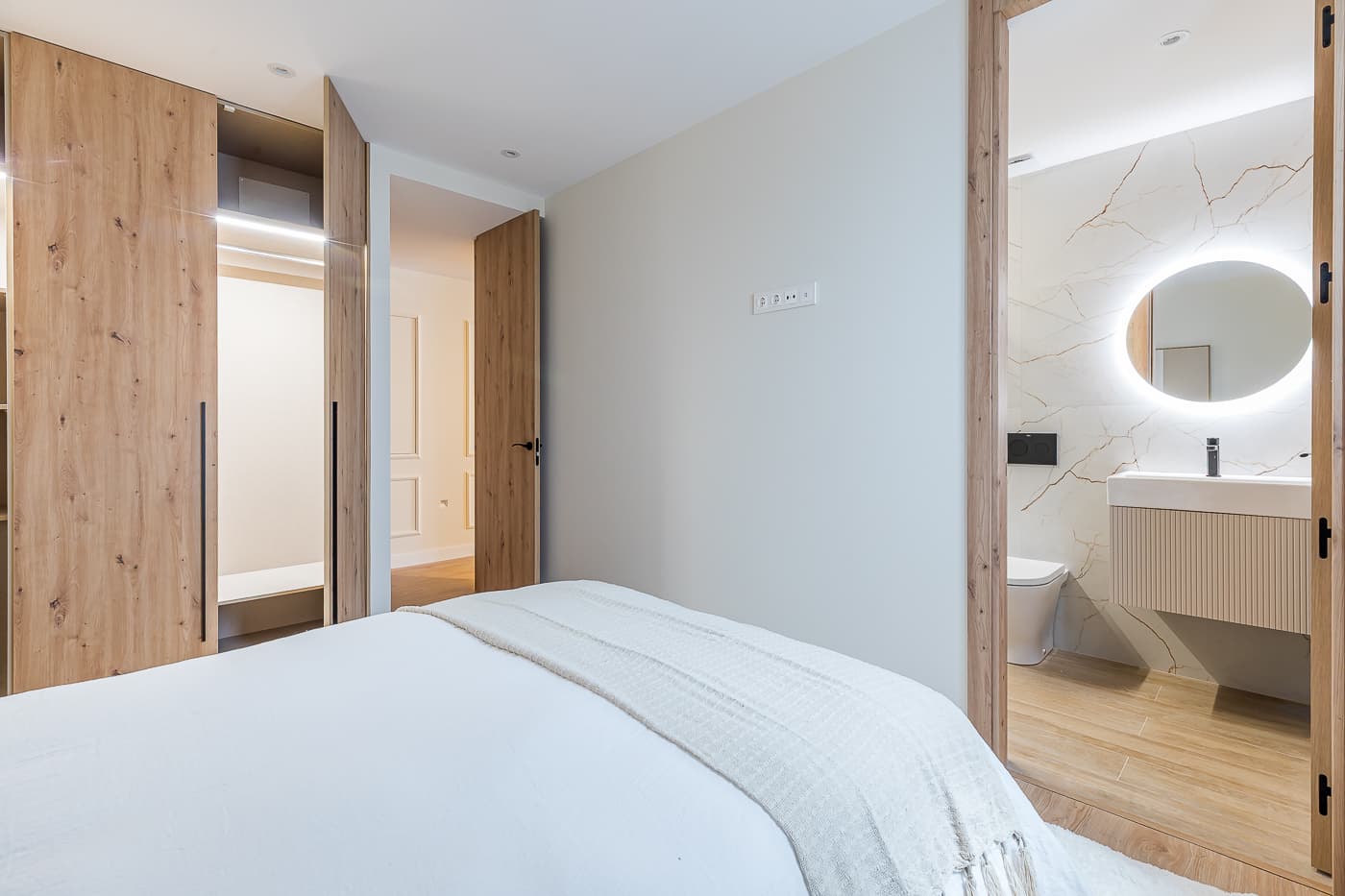 Image VirtualHome/xacpsxvxhv1vy629le7e