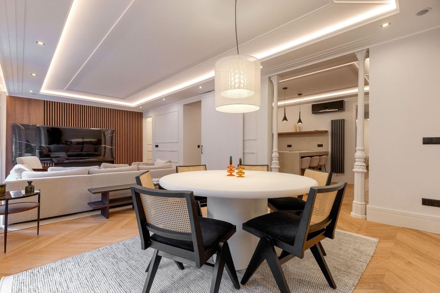 Image VirtualHome/cmbckyclzm1gpqzvimce