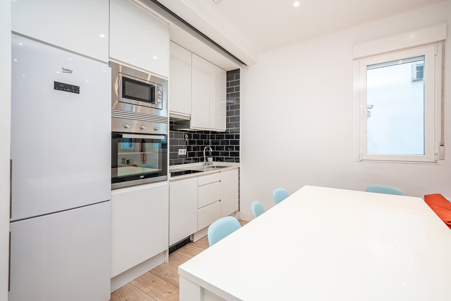 Image VirtualHome/z03dtqovoyzdyzpikojo