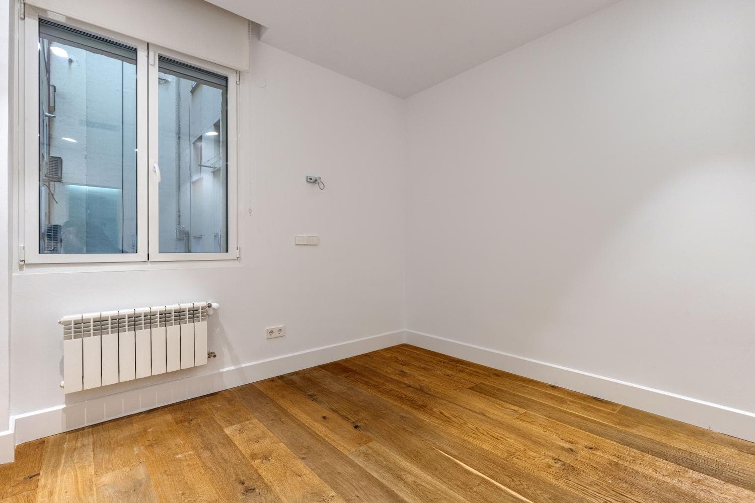 Image VirtualHome/a9acjtukbxshj4b8t5cw