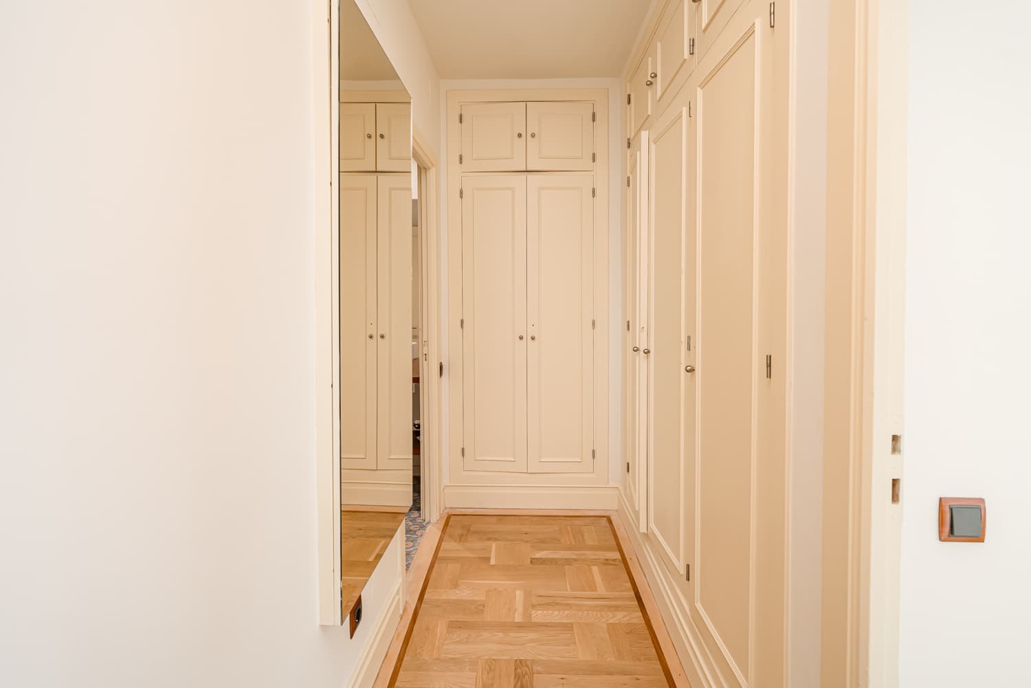 Image VirtualHome/f4212x14g1eukl8ua3x9