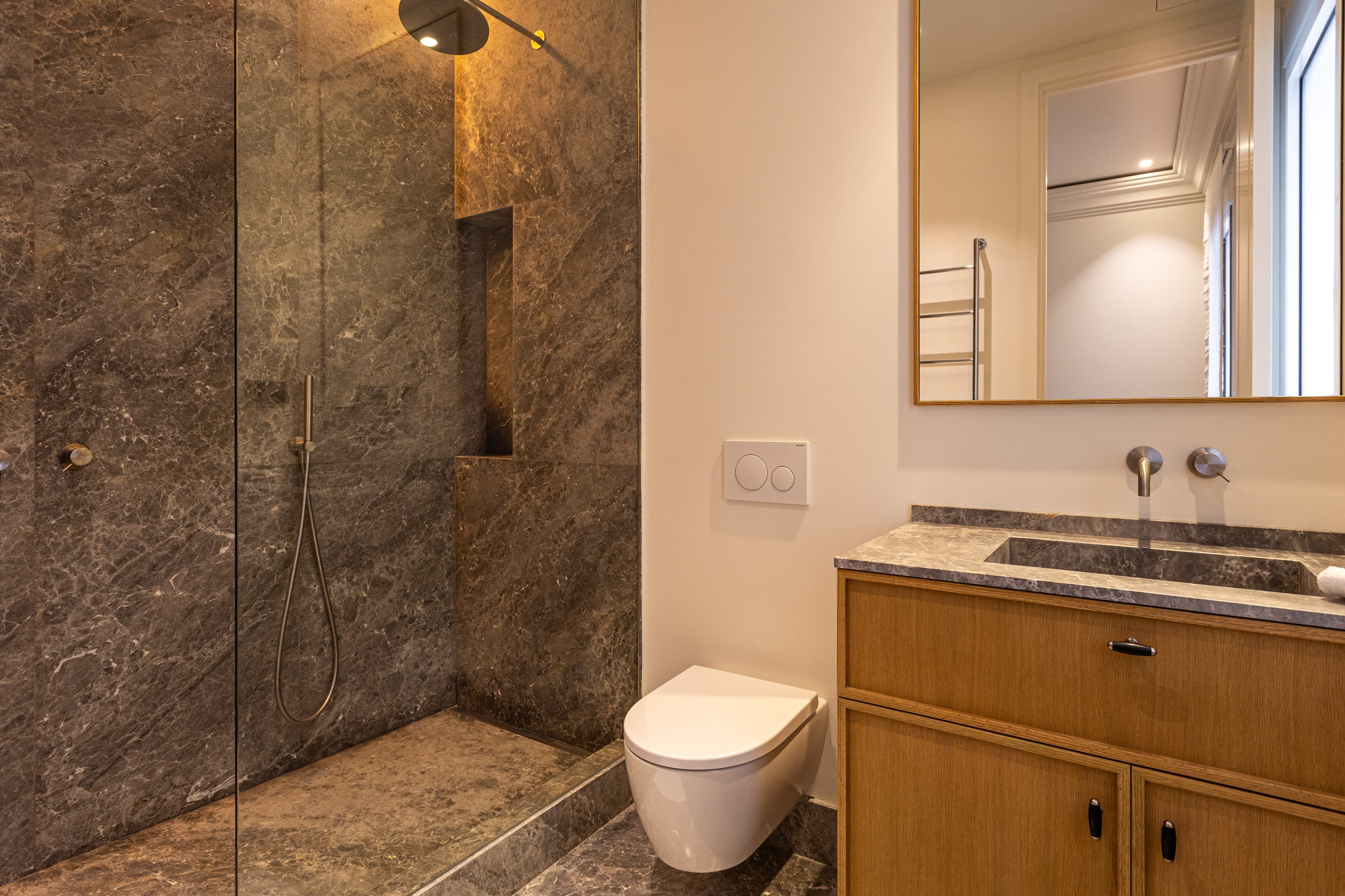 Image VirtualHome/apgicxq8jp99yg8wsgor