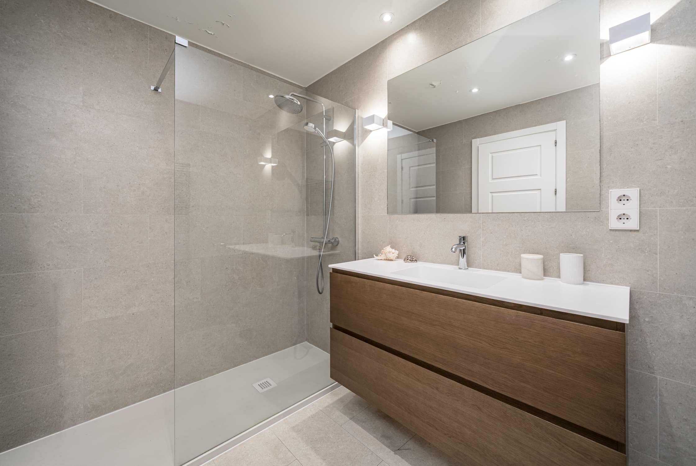 Image VirtualHome/v5w4sxquxt95m8koicoa