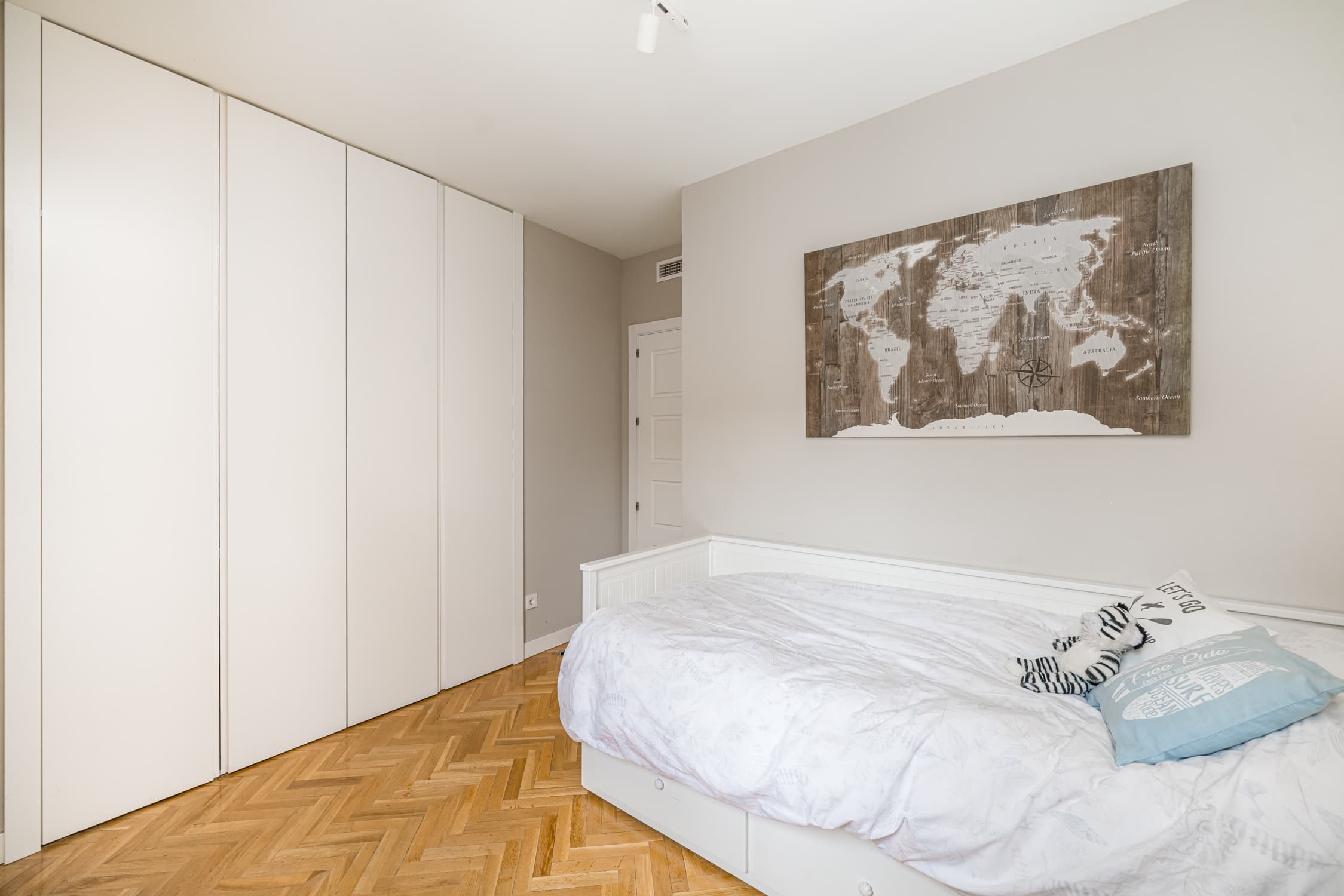 Image VirtualHome/xfh2zdr1784bp1dh20hb