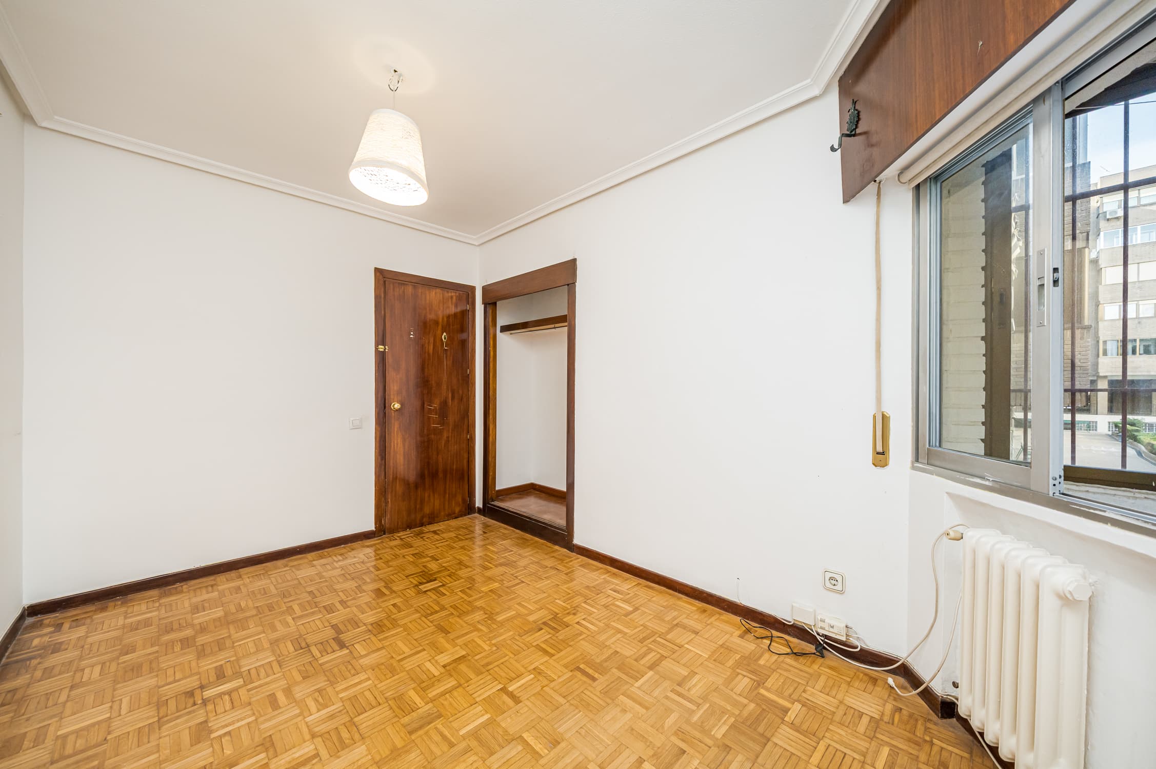 Image VirtualHome/izztrrdwlbc9dd1e2ver